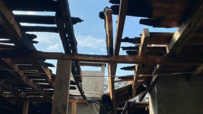 Bursa’nın Mudanya ilçesi Güzelyalı Yalı Mahallesi’nde bulunan Feyizoğlu Apartmanı’nda 4.