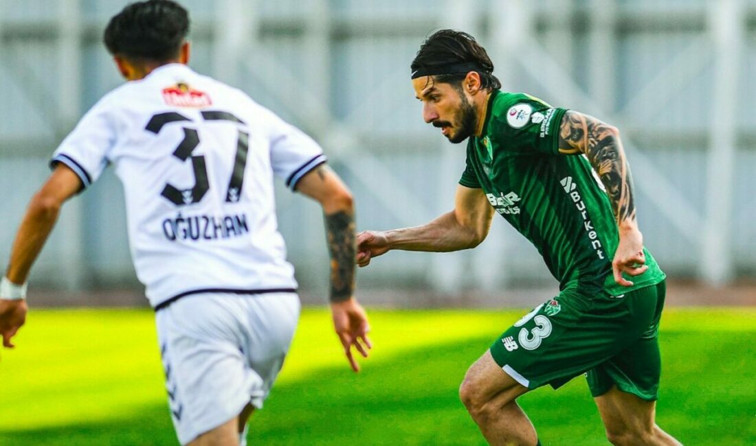 Bursaspor Aksaray deplasmanında 2-1 kazandı Nesine 2. Lig Kırmızı Grup 9. hafta mücadelesinde Bursaspor, deplasmanda