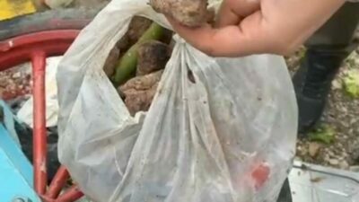 Bursa’da dün oynanan Bursaspor-Menemen FK maçına saatler kala stadyum yakınlarında