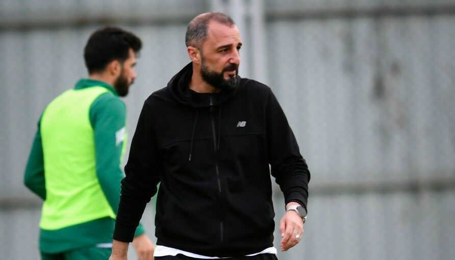 Son iki maçta alınan mağlubiyetlerin ardından Bursaspor’da teknik direktör Adem