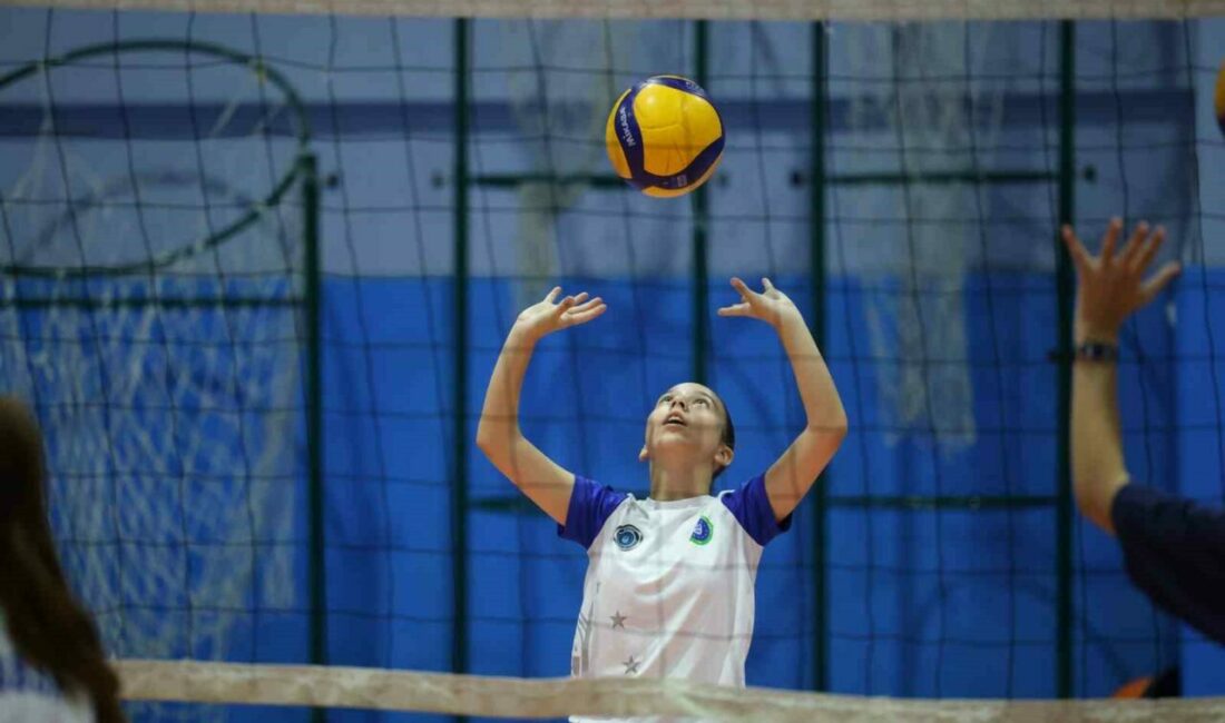 Bursa Büyükşehir Belediyesi tarafından düzenlenen Kış Spor Okulları sayesinde çocuklar