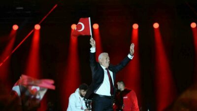 Bursa Büyükşehir Belediyesi, 29 Ekim Cumhuriyet Bayramı coşkusunu hazırladığı zengin