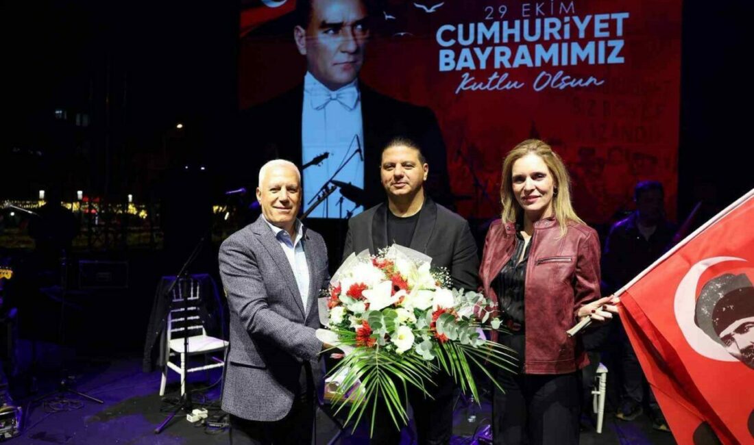 Cumhuriyet coşkusu, Kubat ile zirve yaptı 29 Ekim Cumhuriyet Bayramı’nın 102. yıl dönümü kutlamaları, Büyükşehir Belediyesi