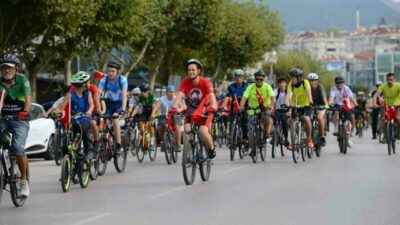 Nilüfer Belediyesi, Cumhuriyet’in 102’nci yılını spor, müzik ve yürüyüşlerin olduğu