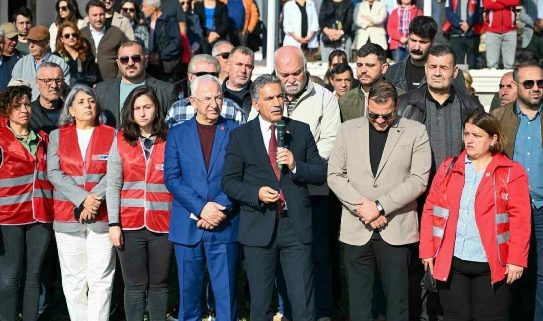 Gemlik’te durdurulan kafe inşaatı tartışmalara yol açtı Gemlik Belediye Başkanı Şükrü Deviren, şikâyet nedeniyle inşaatı durdurulan Gemlik