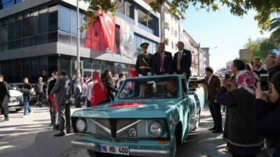 Gürsu Belediyesi’nin Cumhuriyet Bayramı kutlaması şölene dönüştü. İlçede bir klasik