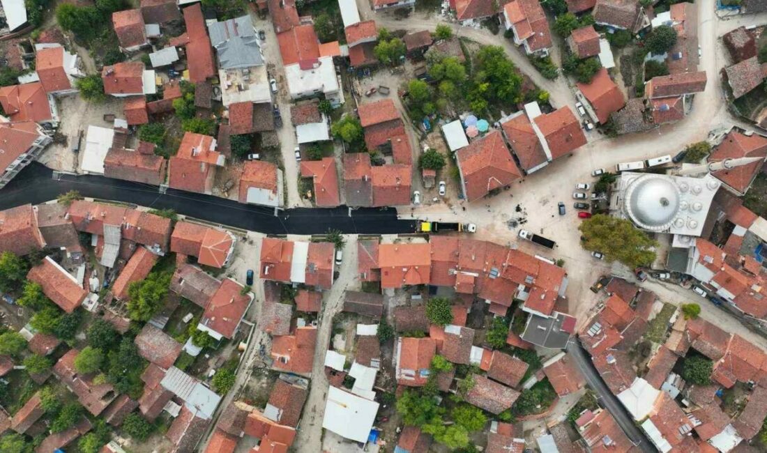 İnegöl’de yılların hayali gerçek oldu Bursa’da yıllardır çamurla, tozla mücadele eden İnegöl ilçesi Çitli Mahallesi