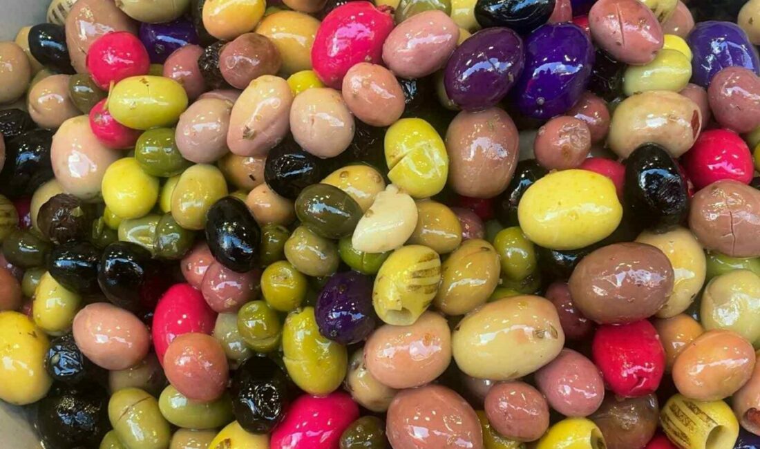 Karı kocanın zeytin kavgasından “Osmanlı karışımı” çıktı Bursa’da bir esnaf, şahitlik ettiği karı-kocanın zeytin kavgasından etkilenerek “Osmanlı