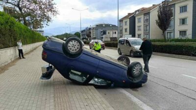 Bursa’nın İnegöl ilçesinde meydana gelen kaza da takla atarak ters
