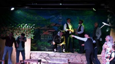 İnegöl Belediyesi Şehir Tiyatrosunun Mayıs ayında ilk kez sahnelediği ve