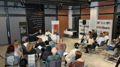 Nilüfer Belediyesi’nin düzenlediği Koza Buluşmaları’nın konuğu olan ödüllü yazar Sibel