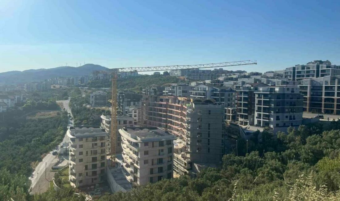 Bursa’nın Mudanya ilçesinde yargı kararına rağmen durdurulmayan inşaat, vatandaşları isyan