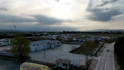 Yenişehir Belediye Başkanı Ercan Özel, belediye bünyesinde hizmet veren mezbahaneyi