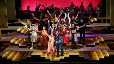 Nilüfer Belediyesi Kent Tiyatrosu (NKT), 2025-2026 sezonunu Türk tiyatrosunun klasiği