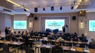 Oman Air Yönetim Kurulu Üyesi İlker Aycı, Bursa’da katıldığı programda