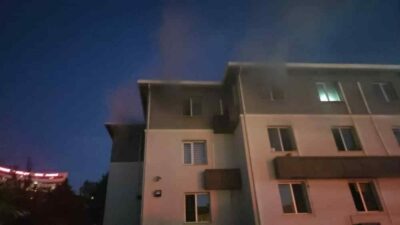 Orhangazi İlçe Sağlık Müdürlüğü binasında sabaha karşı yangın çıktı. Vatandaşların