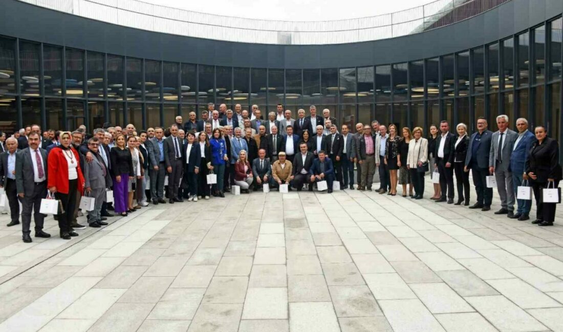 Osmangazi’de muhtarlar günü buluşması Bursa Osmangazi’de Muhtarlar Günü buluşması gerçekleşti. Osmangazi Belediye Başkanı Erkan