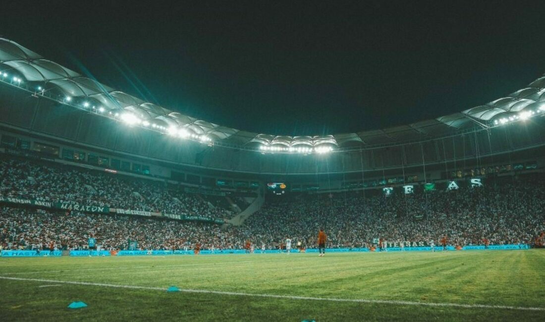 PFDK’dan Bursaspor’a seyircisiz oynama cezası Muş Spor maçında yaşanan saha olayları nedeniyle PFDK, Bursaspor’a 1