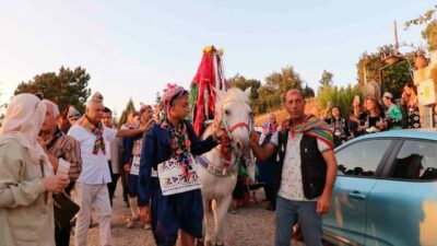 Bursa Uludağ Üniversitesi öğretim üyelerinden Prof. Dr. Ali Durmuş ve