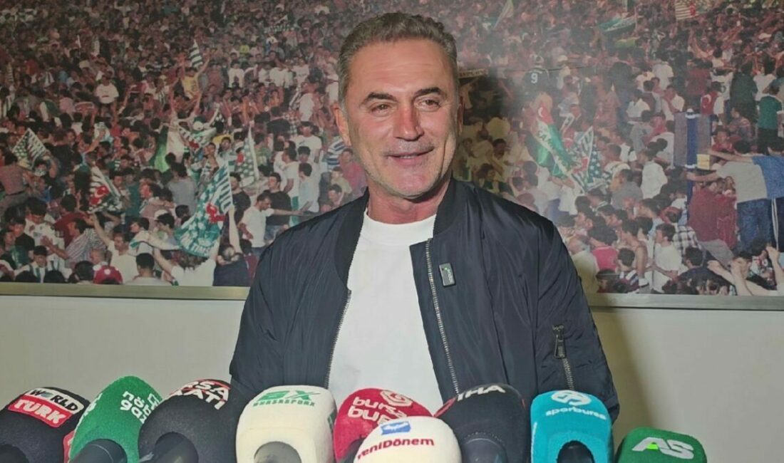 Tahsin Tam: “Ağlamamak için kendimi zor tuttum” Bursaspor Teknik Direktörü Tahsin Tam, Menemen FK galibiyeti sonrası yaptığı