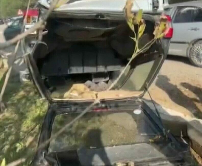 Takla atan otomobil ters durdu Bursa’nın Nilüfer ilçesinde, İzmir yolunda seyir halindeyken kontrolden çıkan otomobil,