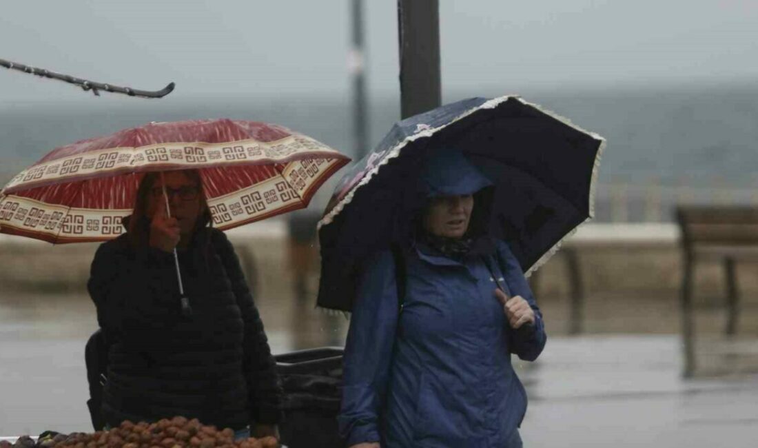 Türk Yıldızları’na Bursa’da yağmur engeli Türk Hava Kuvvetleri’nin akrobasi timi Türk Yıldızları’nın Bursa’nın Mudanya ilçesinde