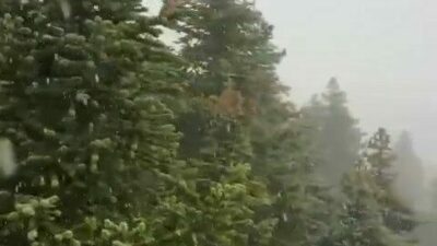 Havaların aniden soğumasıyla birlikte, Uludağ’da kar yağışı etkili oldu. Bursa’da