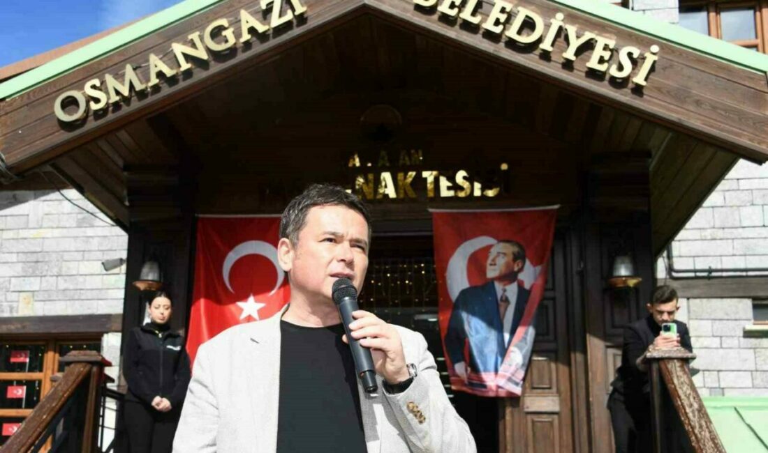 Uludağ’da yüzlerce kişi Cumhuriyetin izinde yürüdü Osmangazi Belediyesi, Türkiye Cumhuriyeti’nin 102’inci kuruluş yıldönümü etkinlikleri kapsamında Uludağ’da