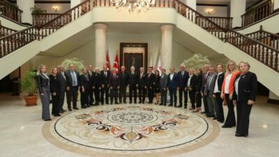 Bursa Valisi Erol Ayyıldız, 19 Ekim Muhtarlar Günü dolayısıyla muhtarlarla