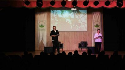 Osmangazi Belediyesi yılın aydını olarak belirlediği Yaşar Kemal’in Ortadirek Roman’ından