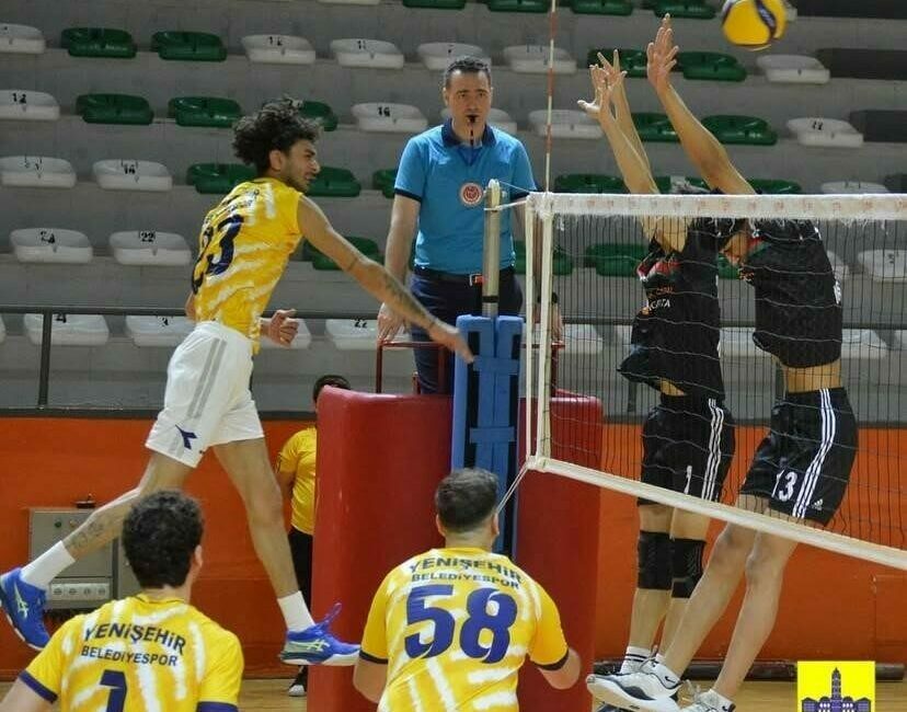 Yenişehir Belediyespor‘da hedef 1 lig Voleybol Federasyonu 2. Lig’de mücadele eden Yenişehir Belediyespor Takımında hedef