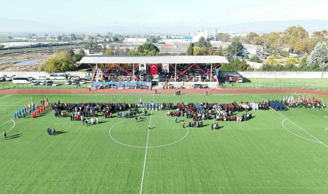 Yenişehir stadyumunda cumhuriyet coşkusu Yenişehir’de Cumhuriyet Bayramı’nın 102’nci yıl dönümü coşkuyla kutlandı. Yenişehir Belediye