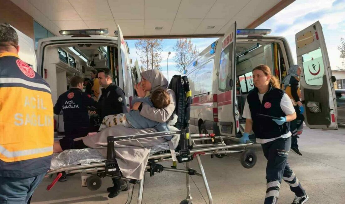 3. kattaki balkondan düşen çocuk yaralandı Bursa’nın İnegöl ilçesinde meydana gelen olayda 3. katın balkonundan düşen