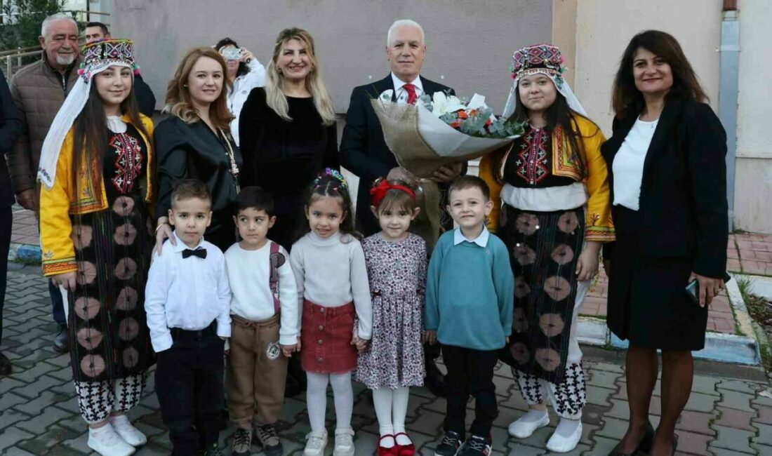 Bursa Büyükşehir Belediye Başkanı Mustafa Bozbey, yarınların Türkiye’sini yetiştiren öğretmenleri