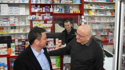 Osmangazi Belediye Başkanı Erkan Aydın, mahalle ziyaretleri kapsamında İstiklal Mahallesi