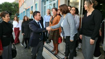 Osmangazi Belediye Başkanı Erkan Aydın, 24 Kasım Öğretmenler Günü dolayısıyla