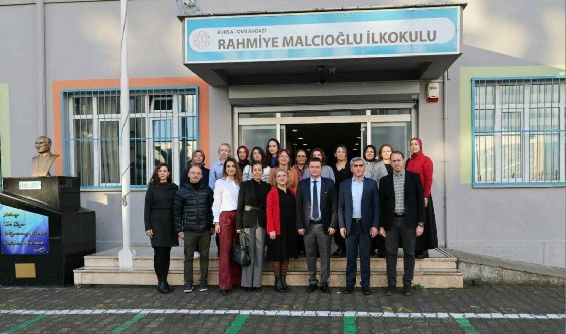 Osmangazi Belediye Başkanı Erkan Aydın, 24 Kasım Öğretmenler Günü dolayısıyla