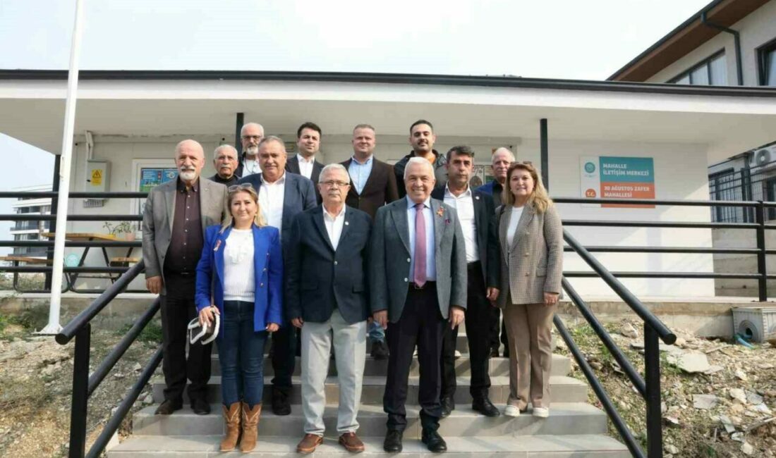 Başkan Şadi Özdemir: “Sorunları yerinde görüyor, adil çözümler üretiyoruz” Nilüfer Belediye Başkanı Şadi Özdemir, “Şadi Başkan Mahallende Söz Sende”