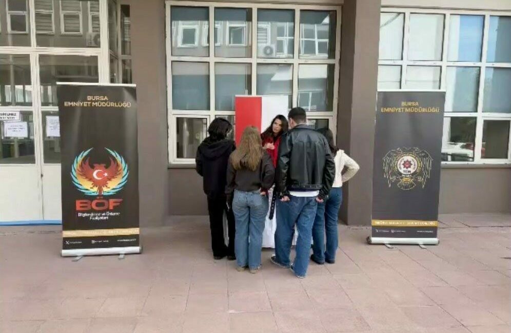 Bursa İl Emniyet Müdürlüğü Terörle Mücadele Şube Müdürlüğü ekipleri, kent