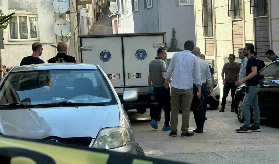 Bursa’da 3 çocuğunu katleden baba, tutuksuz yargılanma talep etmiş Bursa’da 3 çocuğunu öldürdükten sonra emniyete giderek teslim olan cani