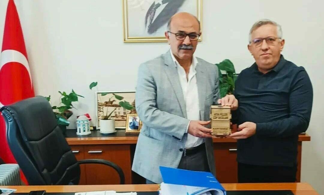 Bursa’da atık piller ses oluyor Bir atık pil, 600 ton suyu kirletebiliyor. Bu gerçekten hareketle