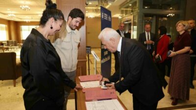 Bursa Büyükşehir Belediyesi, günümüzün en yaygın problemlerinden biri olan bağımlılıkla