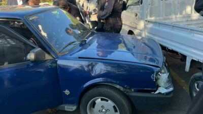 Bursa’da meydana gelen kazada otomobil sürücüsü kamyonete çarptı. Kaza, Gemlik