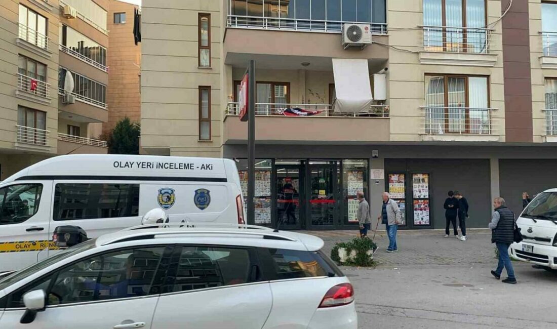 Bursa (İHA) Bursa’nın Mudanya ilçesinde eski eşinin çalıştığı markete gelerek