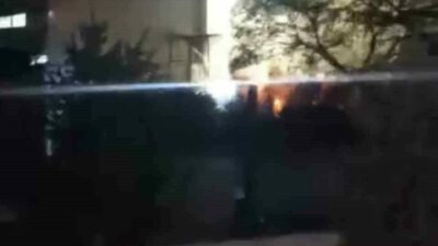 Bursa’da bir fabrikada çıkan yangına itfaiye ekipleri müdahale ediyor. Nilüfer