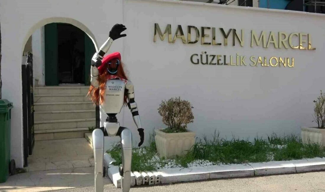 Bursa’da güzellik merkezine robot işçi mesaiye başladı Bursa’nın Osmangazi ilçesinde faaliyet gösteren bir güzellik salonunda, Çin’den getirilen
