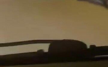 Bursa’da taksi sürücüleri, korsan taşımacılık yaptığı iddia edilen sürücüyü araya