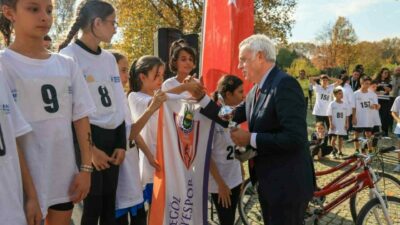 Bursa Büyükşehir Belediyesi tarafından düzenlenen 17. Başöğretmen Atatürk Kros Yarışması,