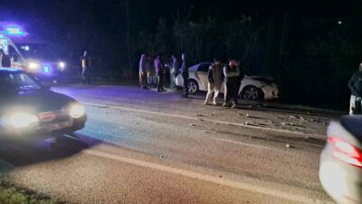 Bursa’da rulo saç yüklü tır ile otomobilin çarpıştığı kazada 1