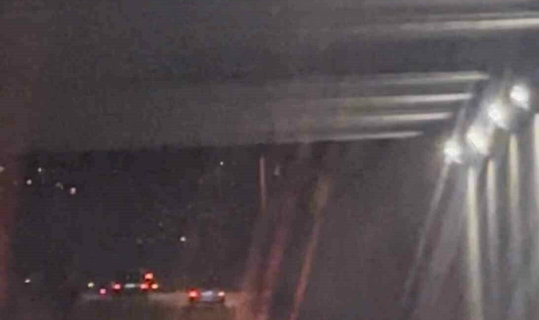 Bursa’da trafikte makas atan ve tehlikeli şerit değiştiren araçlar kamerada Bursa’da makas atan ve tehlikeli şekilde şerit değiştiren sürücüler kameraya